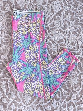 Ivory Ella Pineapple Print Crop Leggings